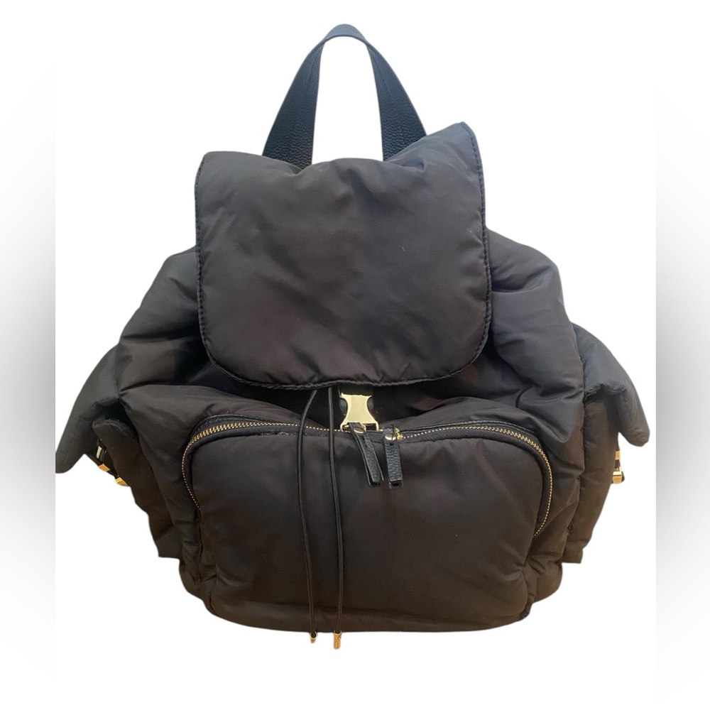 TOMMY BAHAMA
Puffy Nylon Webbing Backpack